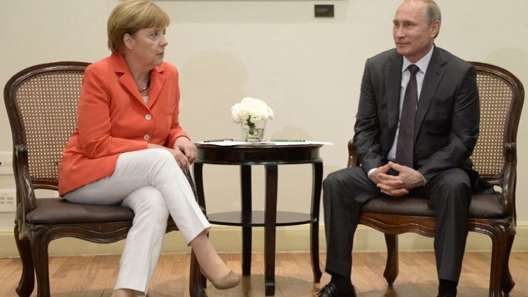 Путин и Меркел смятат, че ситуацията в Украйна върви към деградация 