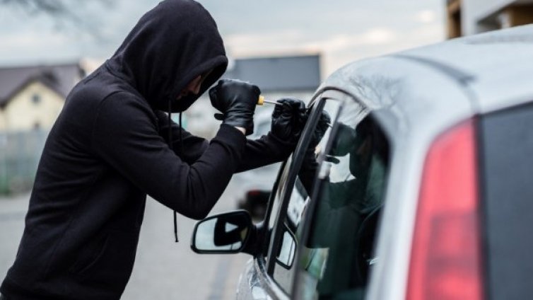 Само за час: Арестуваха трима, отарашили кола във Варна