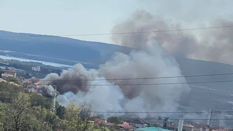 17 пожара са гасили варненските огнеборци през уикенда 