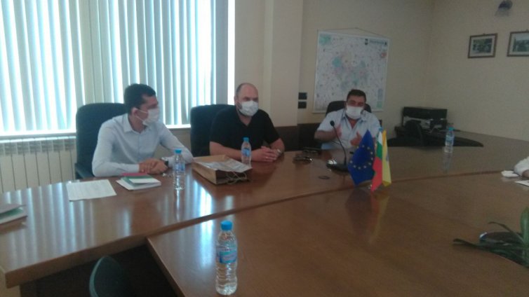 Административният секретар на ГЕРБ във Варна обикаля кметовете от партията в областта