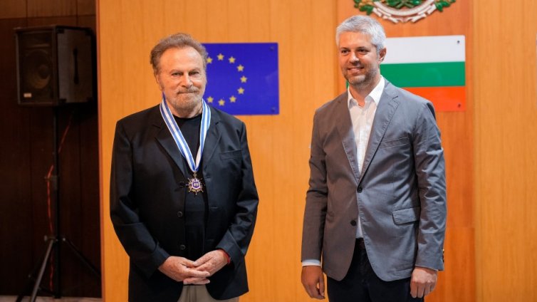 Франко Неро получи Почетния знак на кмета на Варна