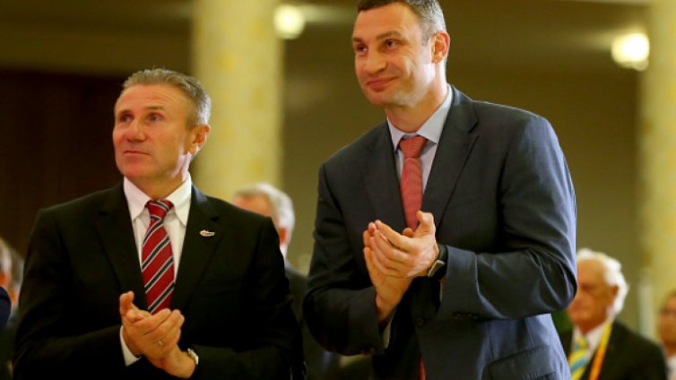 Шевченко и Кличко гостуват в Пекин