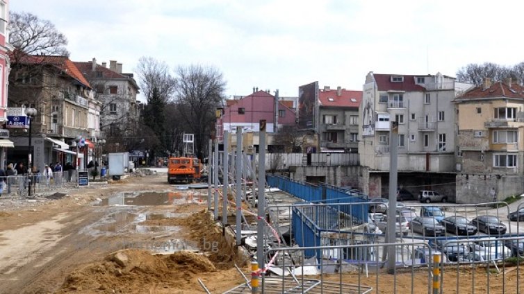 Подменят цялата подземна ел. инсталация в центъра на Варна