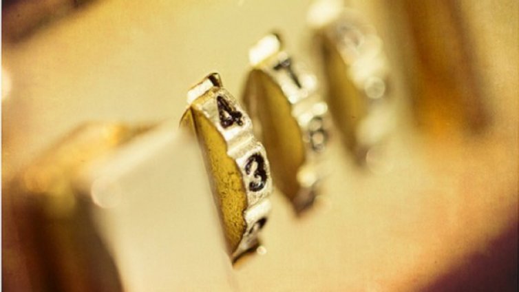 Свиха 55 бона от офис в Лясковец, пачките – извън сейфа