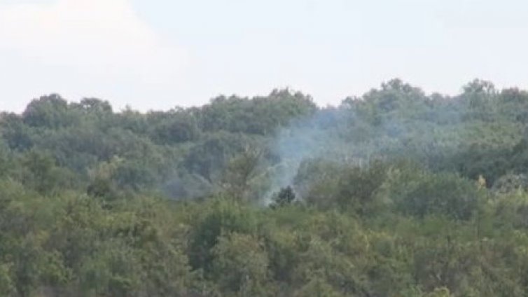 Потушиха пожара в складовете за боеприпаси край Карнобат