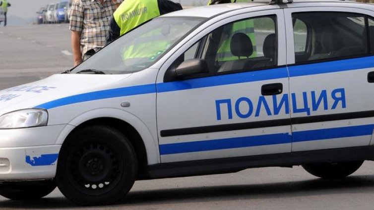 Дрифтър потроши 3 девойки