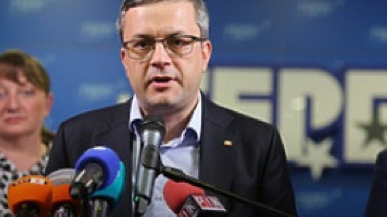 ГЕРБ: Колегите политици да мислят преди да говорят