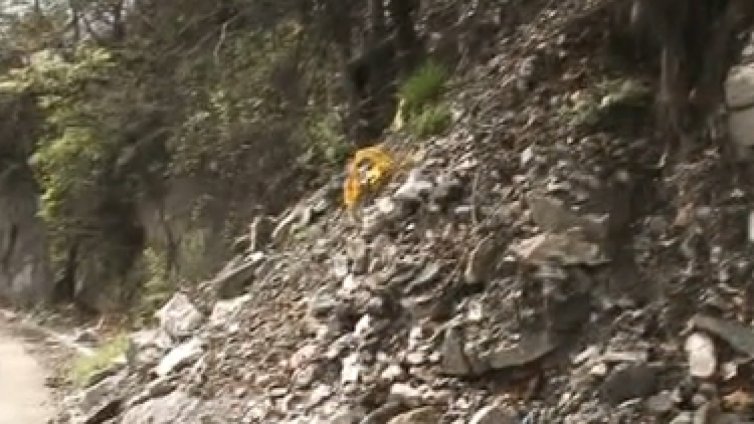 Свлачище затрупа къща в Гоце Делчев