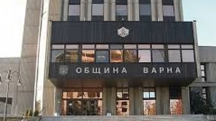Общината взема 118 имота в “Чайка”