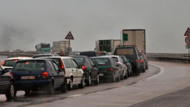 Ограничават движението по пътя София - Ботевград