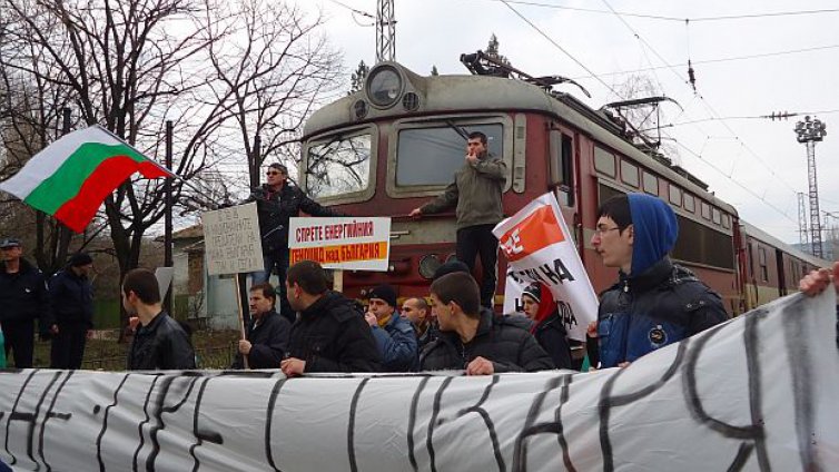 Железничарите във Варна също се вдигат на протест