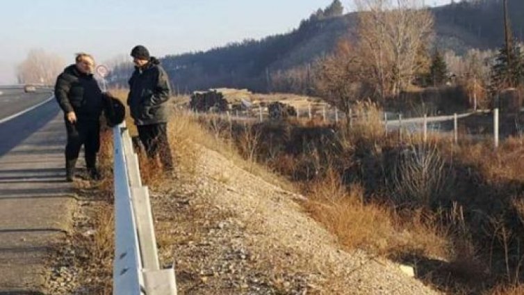 Турски тираджия отнесе и уби млад мъж на пътя за Варна