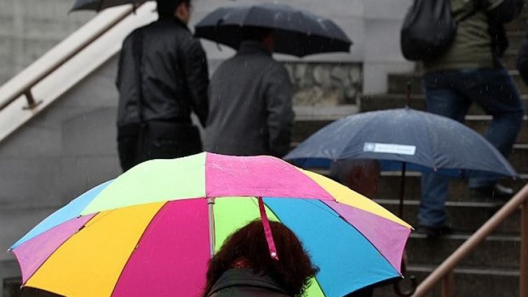 Жълт код за обилни валежи във Варна