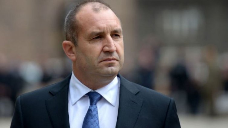 Румен Радев: Недоимък, високомерие, но армията оцеля!