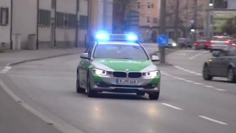 Силиконовите гърди вече са позволени на полицайките в Германия