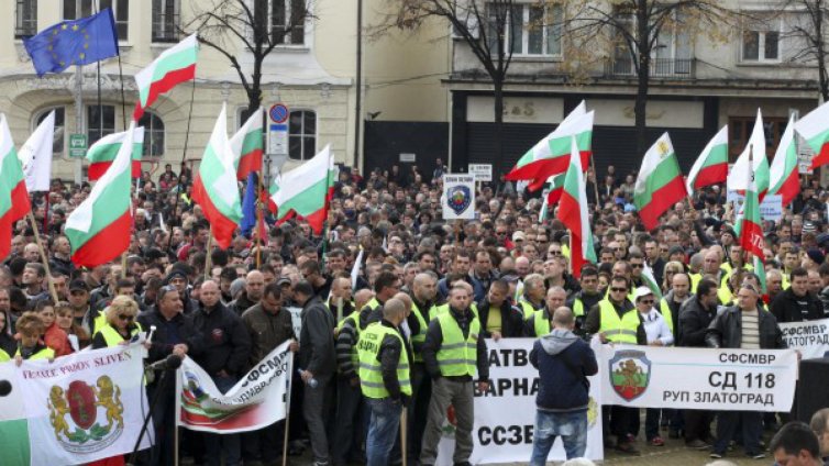 По-високи заплати на полицаите – може, но само с аргументи