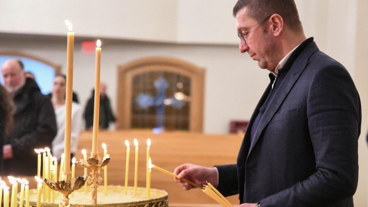 Мицкоски затваря всички дискотеки без лиценз