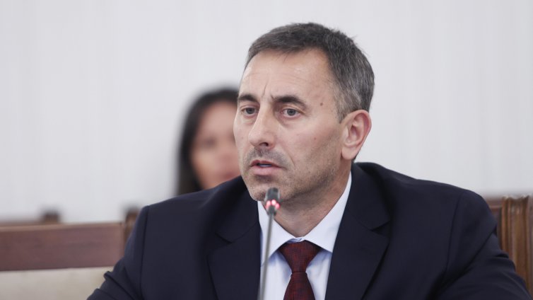 Спецов: Няма риск от недостиг на нефт за България&ldquo;