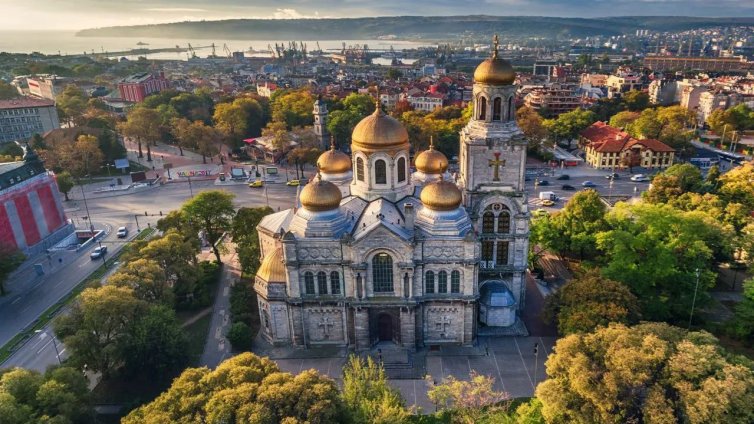 Временно затварят централни улици във Варна