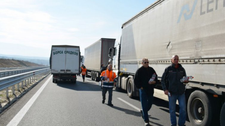 Отговор: Готвим контраблокада по Великден и лятото