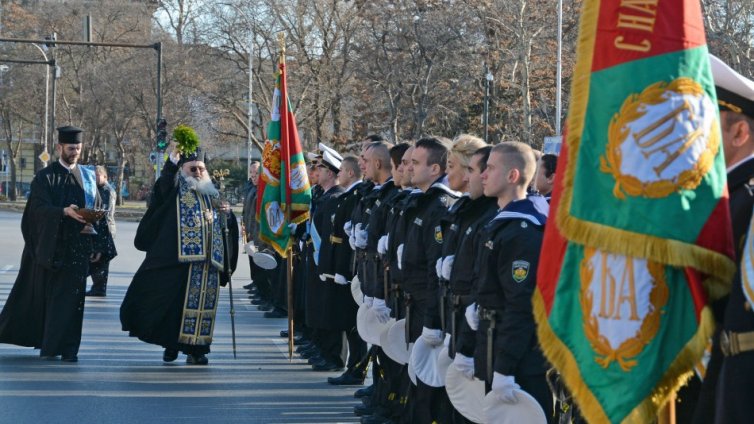 Затварят централни варненски булеварди заради Богоявление