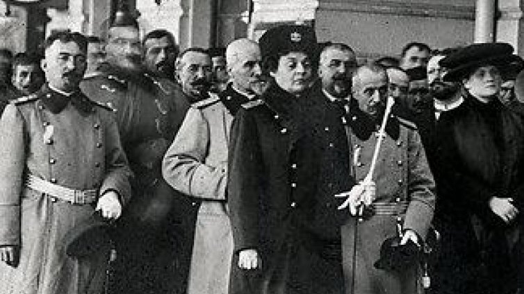 Да си царица е служба като всяка друга