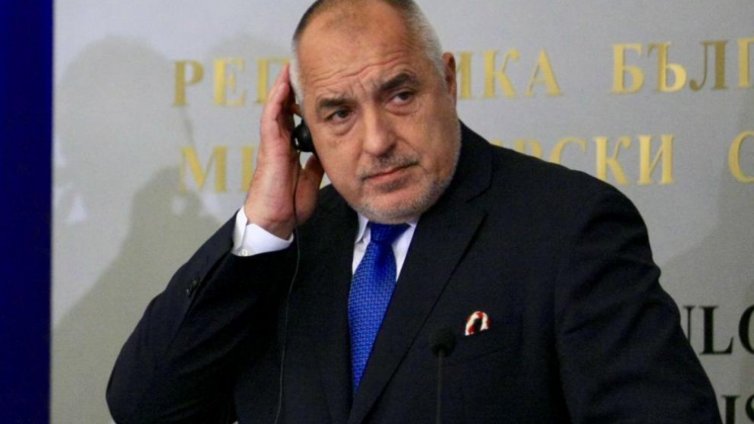 Борисов зове за оставки и при опозицията