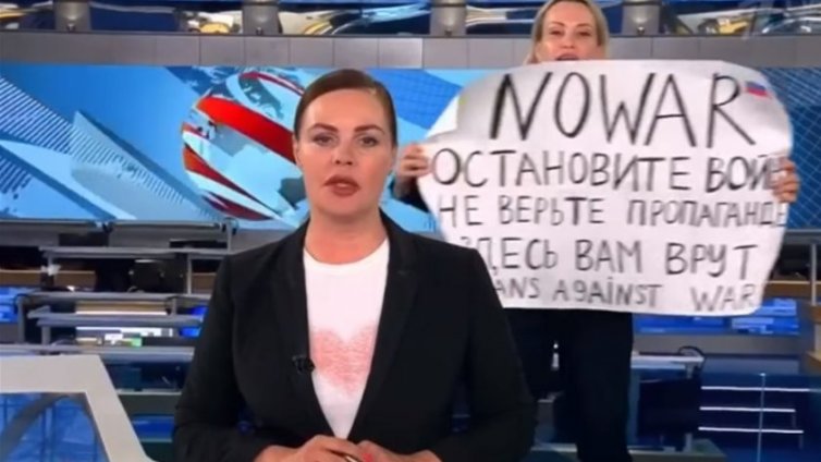Осъдиха руска журналистка на 8,5 години затвор
