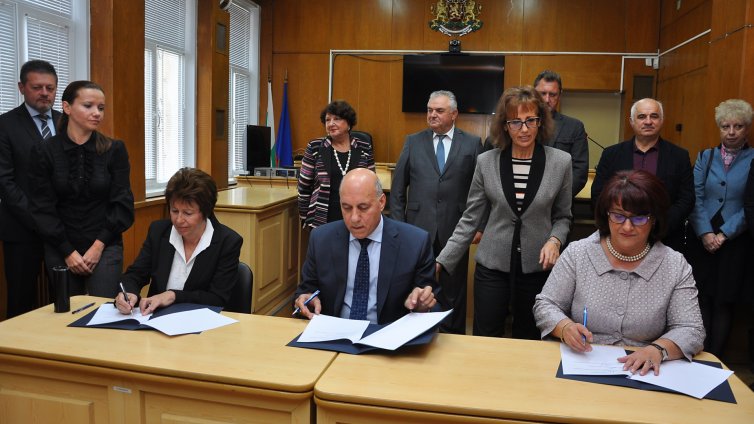 Варненски студенти ще наблюдават съдебните дела