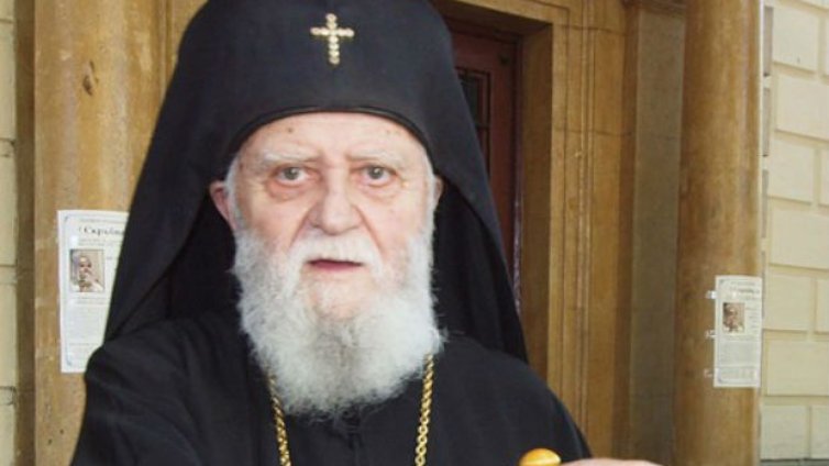 Врачанският митрополит влезе в болница