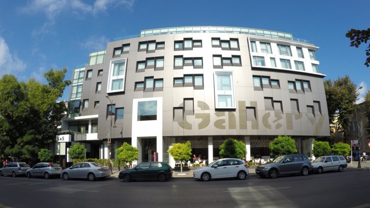 Студенти се срещат с американски работодатели в хотел-галерия Графит