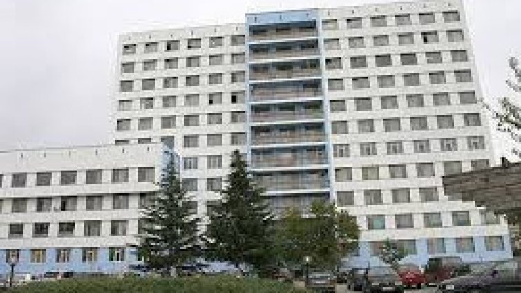 450 козунака получиха персонала и пациентите на Военна болница във Варна като дарение