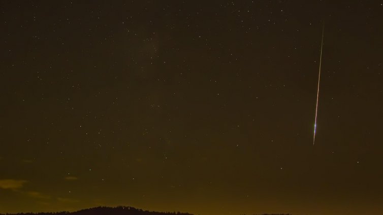 Метеорит е паднал край Синеморец? ВИДЕО