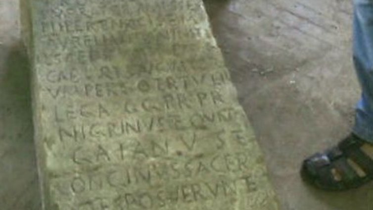 Антимафиоти задържаха ценен римски паметник