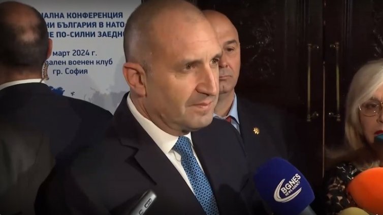 Президентът: Разговорите за служебен премиер вървят конструктивно (ВИДЕО)