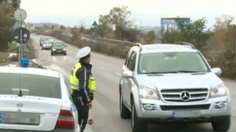 Къде потъват парите от глобите по пътищата