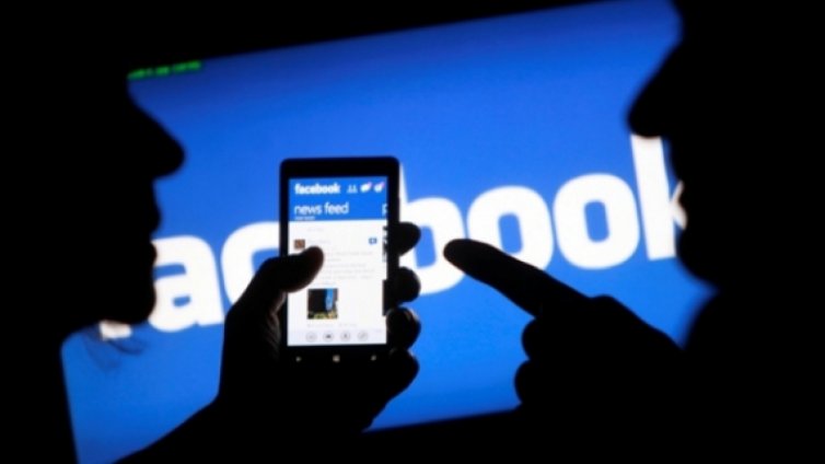 Хиляди приятели във Facebook, но на колко можем да разчитаме?
