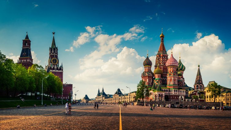 Русия спира чуждите медии