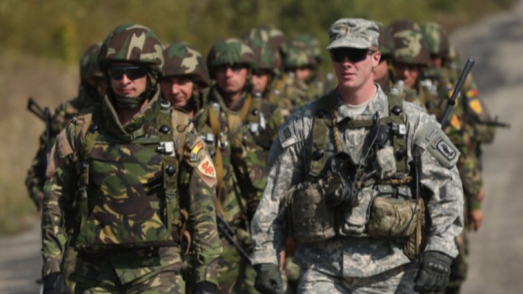 САЩ разполагат 120 пехотинци и бронетехника в България