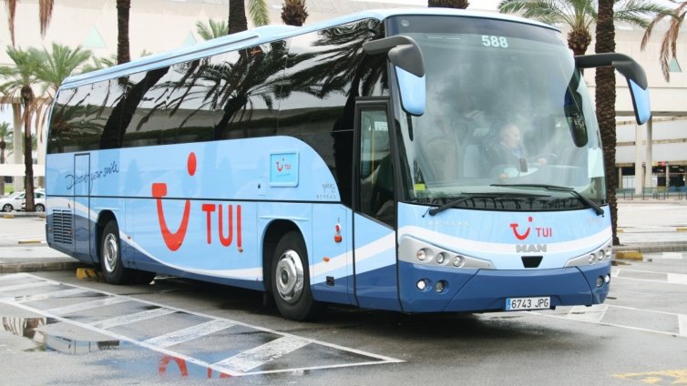 Автопаркът на TUI е превозил туристи, повече от населението на Белгия 