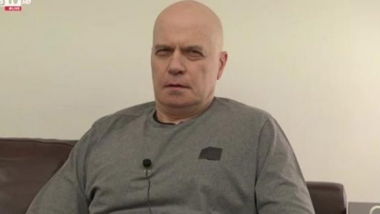 Слави кълне безмилостно "К&А" с пост: Пожелавам ви да се задавите с власт!