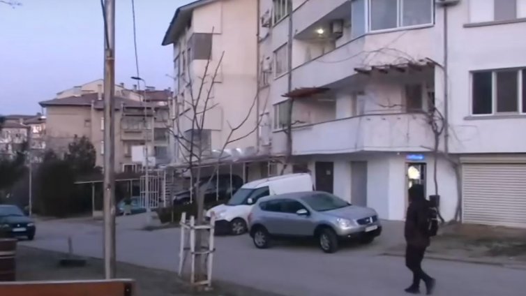 Агресивна жена тормози цял квартал (ВИДЕО)