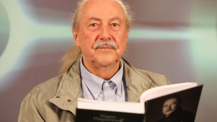 Откриват паметна плоча пред дома на Кирил Маричков