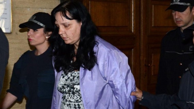 Акушерката биячка трудно разсъждавала и контактувала