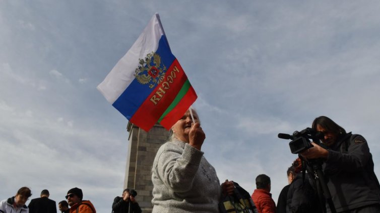Русия разкритикува премиера Донев за паметника на Съветската армия