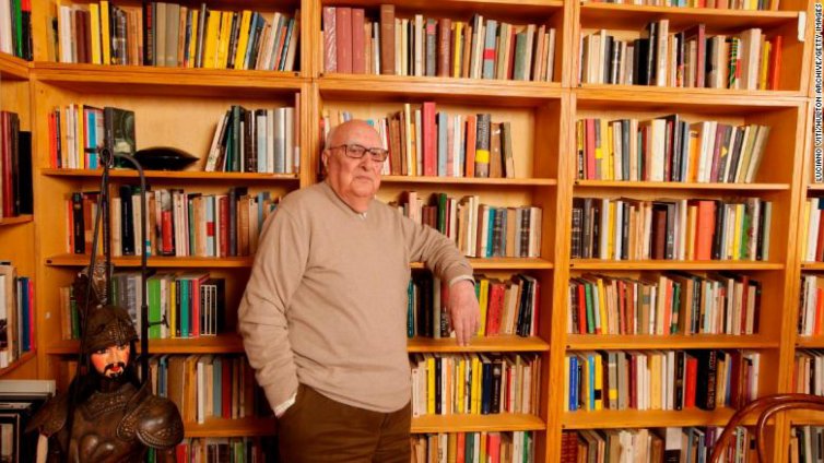Почина един от най-успешните италиански писатели