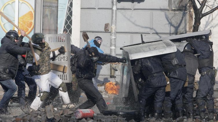 САЩ наложиха санкции на "цялата командна верига" на Украйна