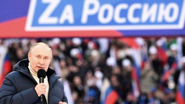 Палто от Loro Piana за 13 хил. Омиротворителят Путин доста прекали!