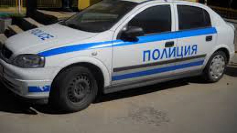 Шофьор блъсна момче и момиче в центъра на града