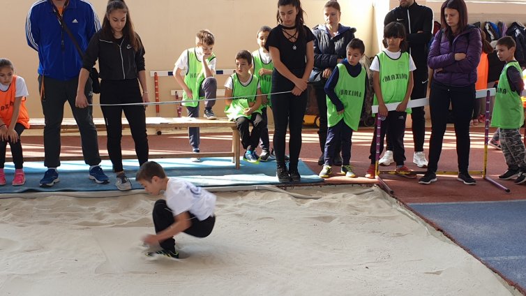 Над 80 деца мериха сили в състезанията по лека атлетика във Варна